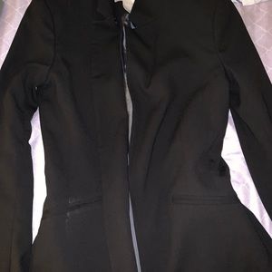H and M black blazer